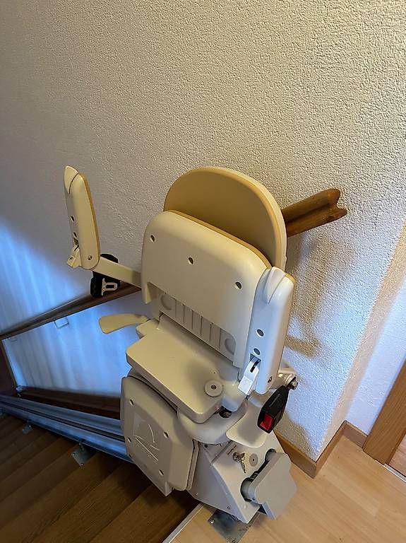 Treppen: Treppenlift gerade – Gebraucht aus Oberlunkhofen von sim_7fkv 2