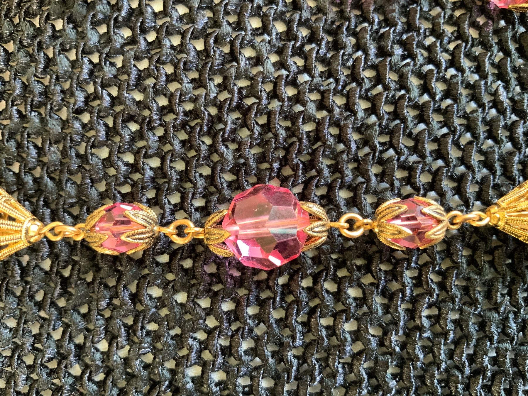 Ketten: Modeschmuck: Perlen aus Glas & Metall mit Ornamenten – Gebraucht aus Zürich von ancillaschmidhauser 3
