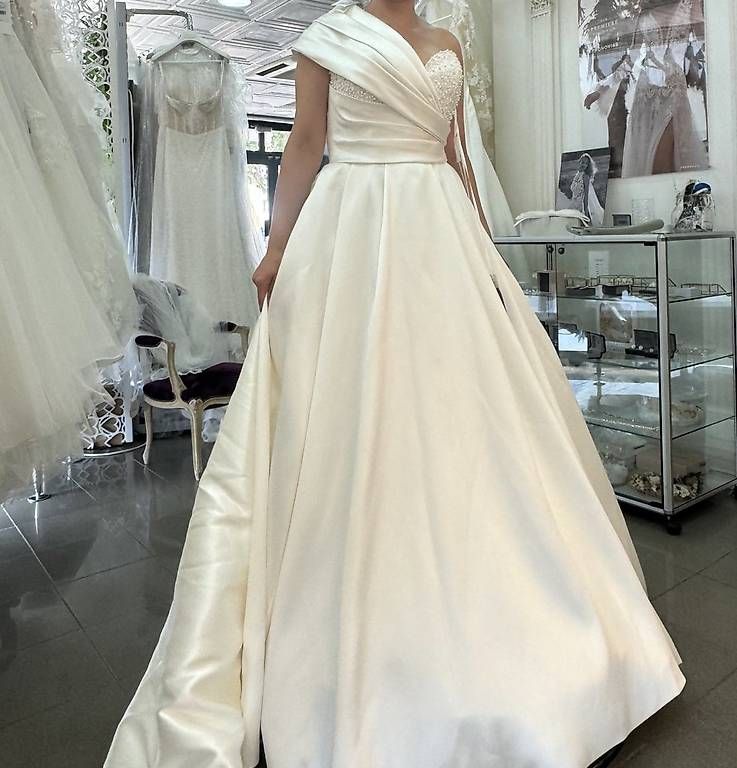 Vestiti: Magnifique robe de mariée  – Usato da Sierre venduto da far_8f9z 1