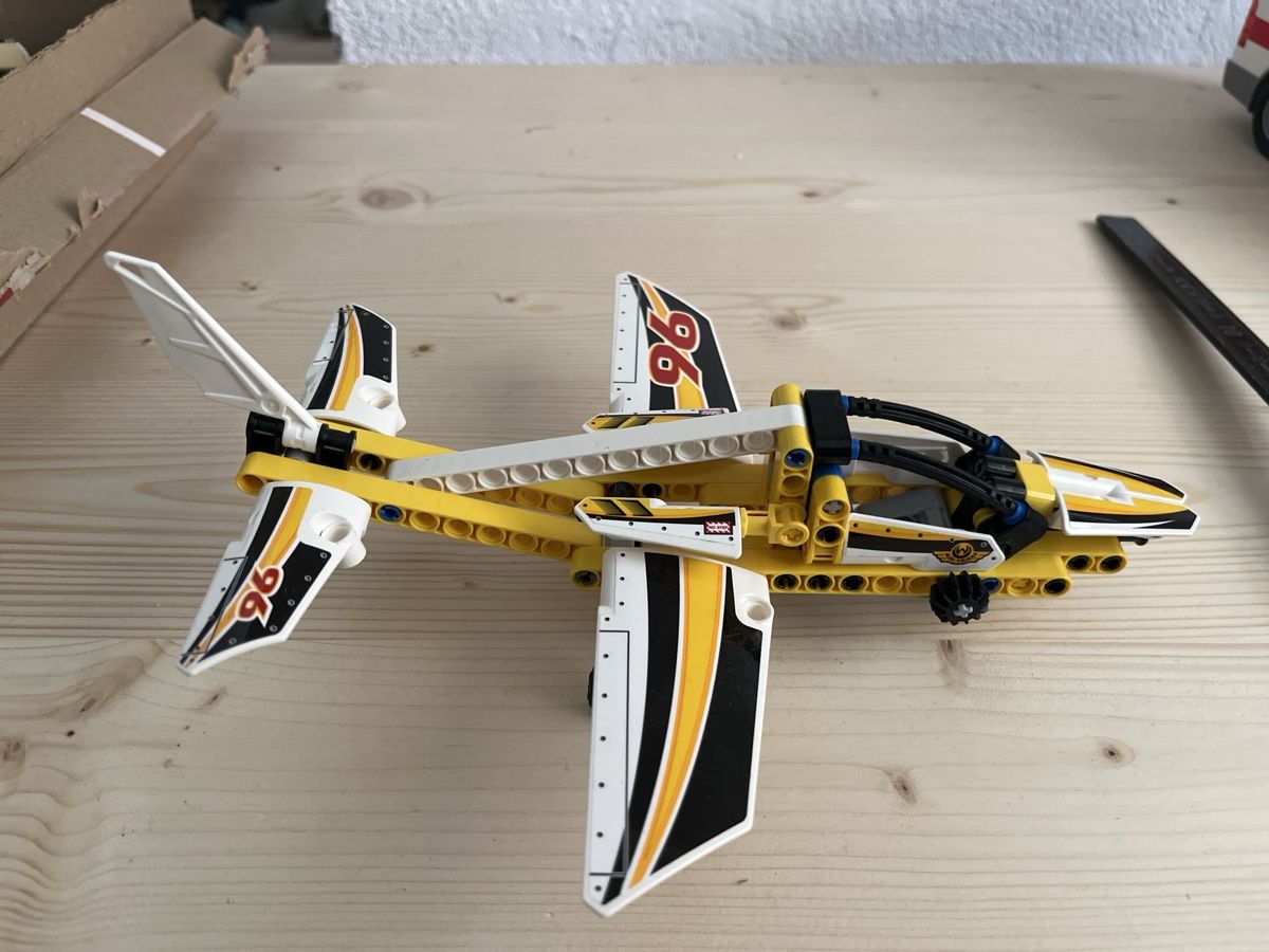 Lego Giocattoli: Lego Technic Flugzeug – Usato da Derendingen venduto da Carbon10 1
