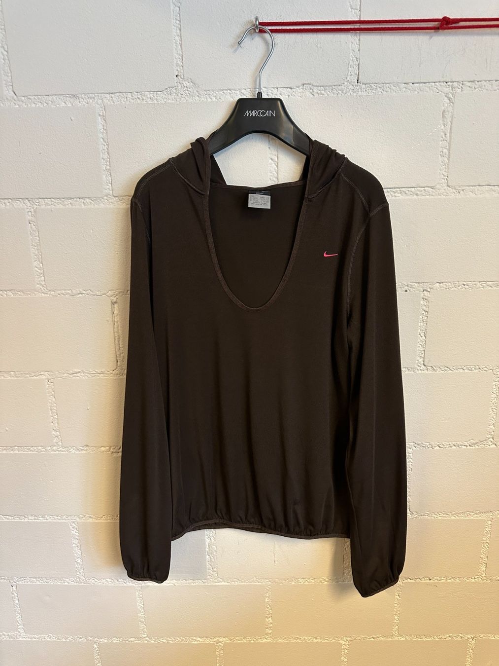 Nike Maglioni & Felpe: Kapuzenpullover / Trainingspullover von Nike Dri Fit (40/42) – Usato da Urdorf venduto da Erika666