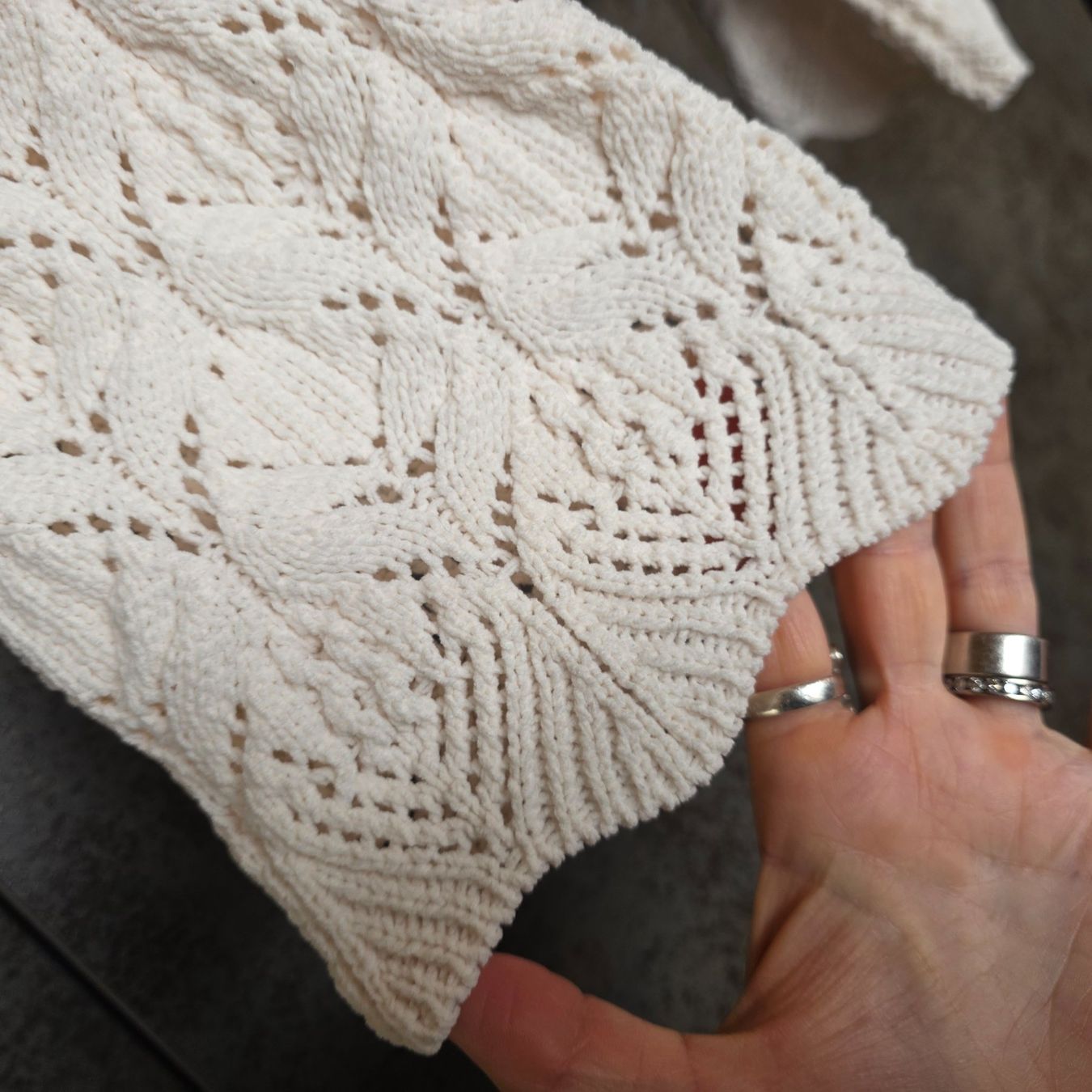 Zara Maglioni & Felpe: 🐸 ZARA WEITER CROP PULLOVER M OFFWHITE – Nuovo (secondo la descrizione) da Môtier (Vully) venduto da Frogs 3