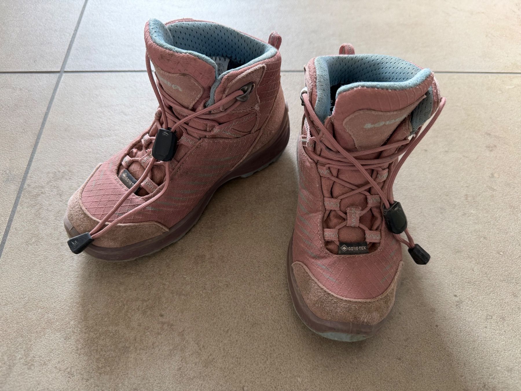 Lowa Chaussures filles: Wanderschuhe – D'occasion à Niederwil SG par schj-098