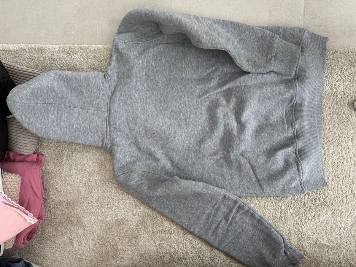 Maglioni & Felpe: Hoodie grau mit Logo – Usato da Gebenstorf venduto da sdent 1