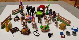 Diverse Playmobil Pferde und Zubehör