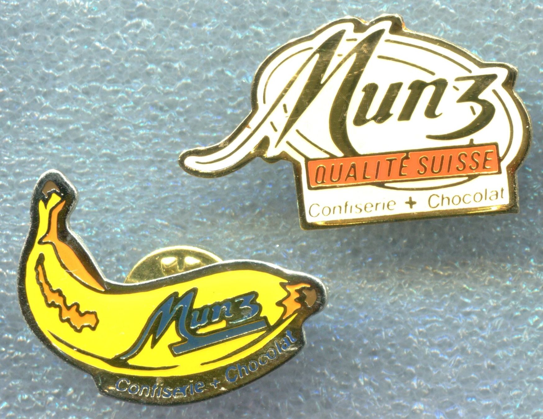 Plaquettes & Badges: 2 Pins  Munz  Schokolade – D'occasion à Winterthur par Sammleroase
