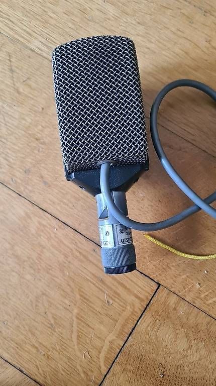 Akg Microfoni: AKG D12 Mikrofon – Usato da Basel venduto da Buettibert 1