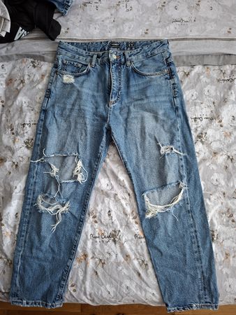 Pull&Bear Jeans blau Grösse 40 Used-Look mit Rissen