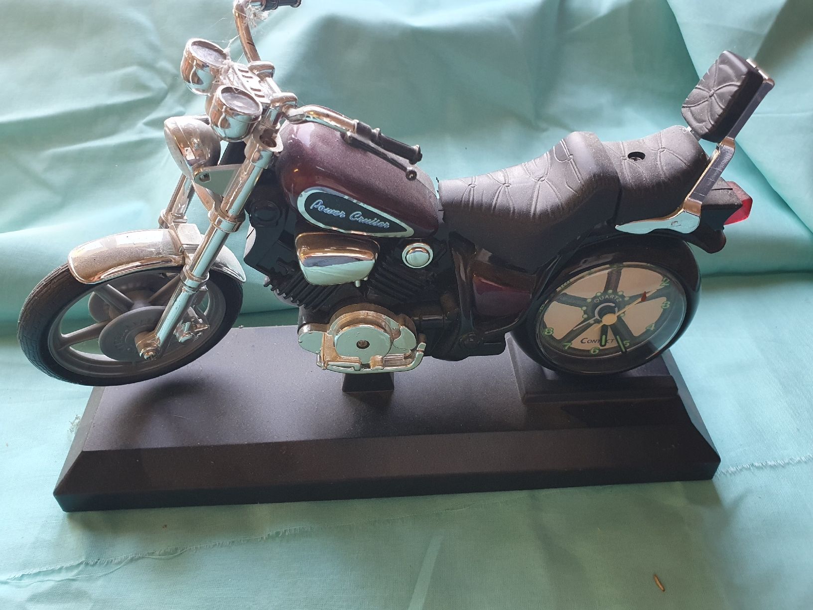 Autres: Motorrad mit Wecker – D'occasion à Eggerberg par wellros