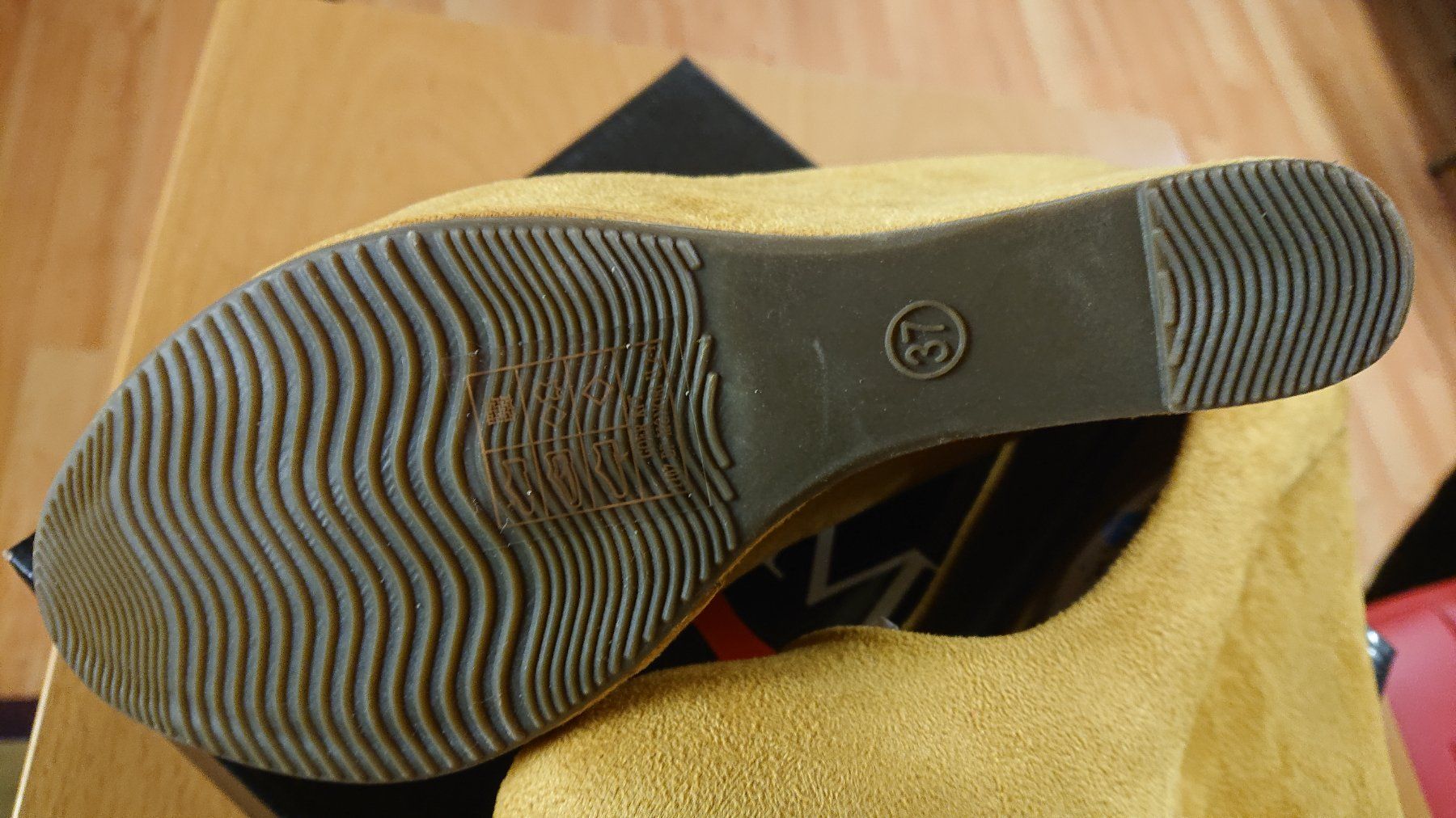 Scarpe da donna: Damenpumps Gelb Grösse 37 – Nuovo e nell'imballaggio originale da Reinach BL venduto da Hampe45 1