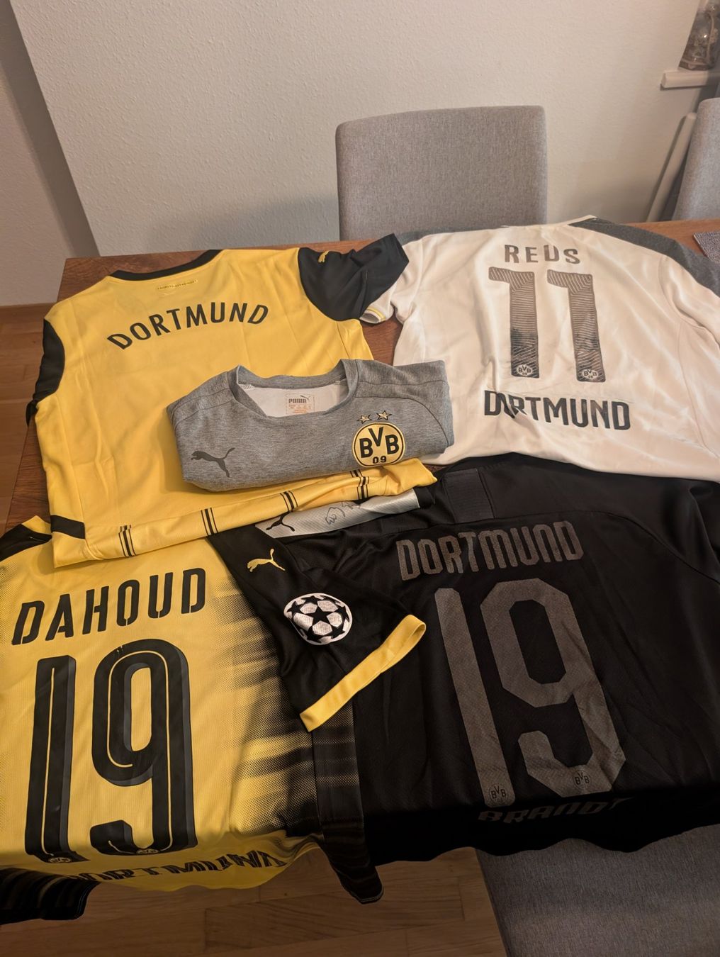BVB Leibchen & Hosen: BVB Shirts – Gebraucht aus Ballwil von rafla95 1