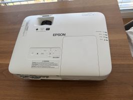 Epson EB-2250U Projektor mit Fernbedienung guter Zustand