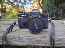 Olympus OM-4 Ti mit 50mm Objektiv