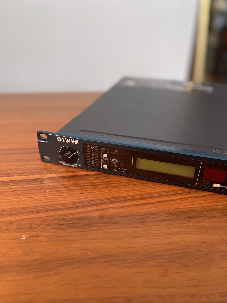 Yamaha Strumenti musicali: Yamaha SPX2000 Professional Multi Effect Processor – Usato da Carouge GE venduto da Pitchbend 4