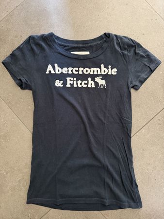 T-shirt Abercrombie blu con alce 🫎 
