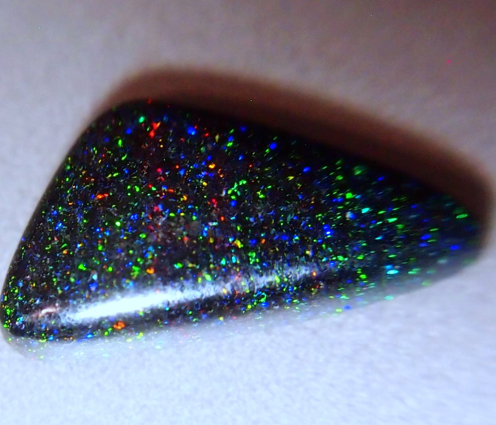 Pierres précieuses: 3,7 CTS polierter ANDAMOOKA OPAL  selten , einzigartig – Neuf avec emballage d'origine à Reinach BL par Hesekiel39 3