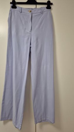 Pantaloni estivi lilla chiaro S come nuovi - Affare!