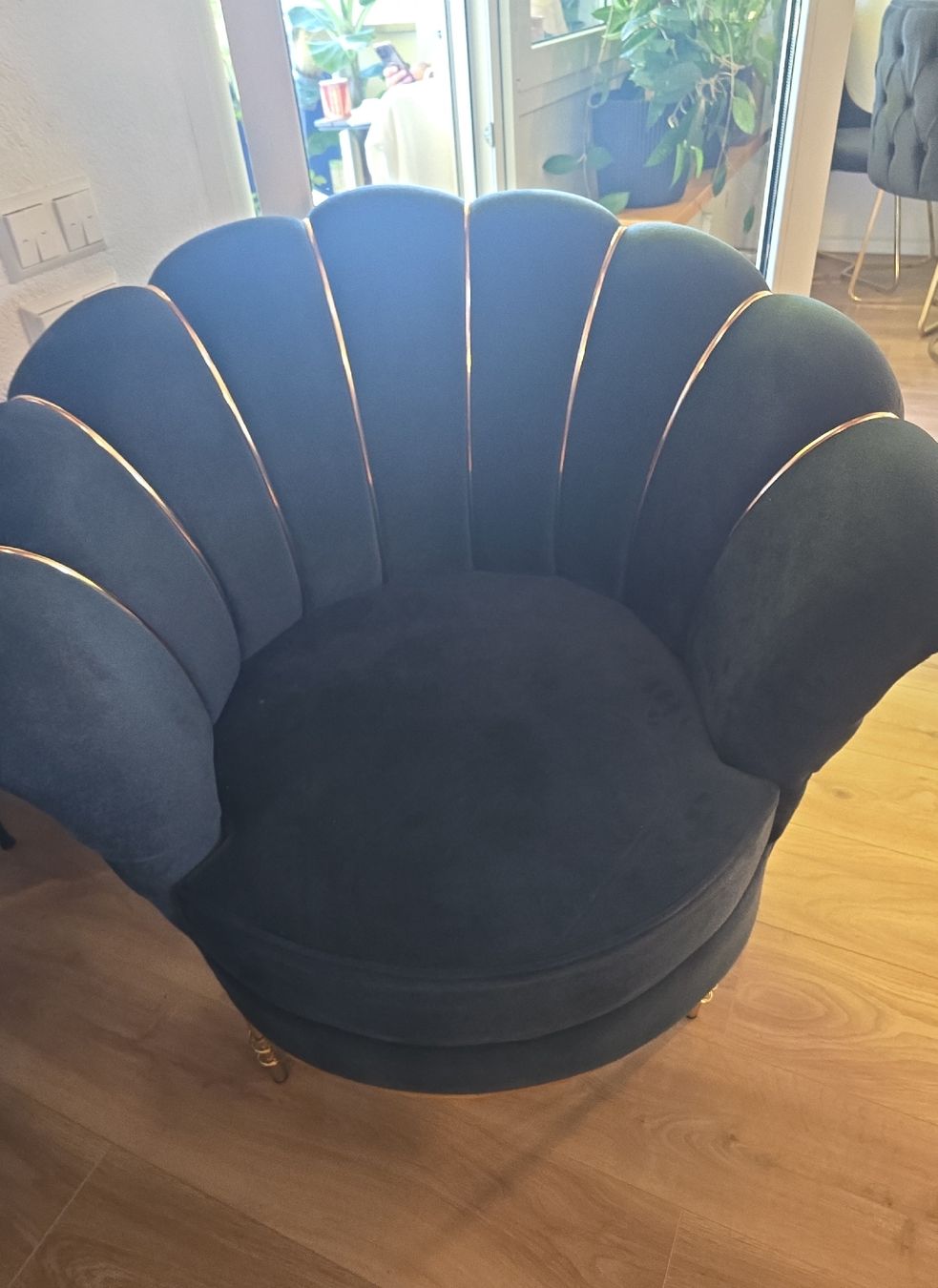 Sofas: Couch mit Tisch und 8Kissen – Neu (gemäss Beschreibung) aus Beinwil am See von wol_9rqp 3