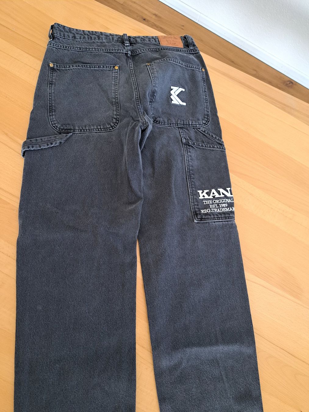 Jeans: Karl Kani Jeans Grösse 32 – D'occasion à Rütihof par Sharky9 1