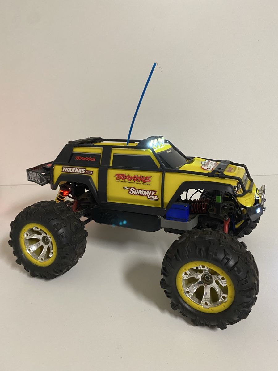 Traxxas Modellismo RC: Traxxas Summit 1/16 VXL 4x4 – Usato da Schlieren venduto da Selfish0