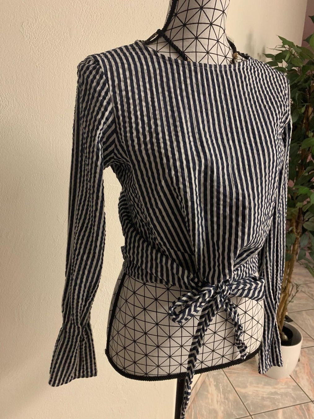Top: Damen Super Top/Bluse Bindung am Bauch – Nuovo (secondo la descrizione) da Galgenen venduto da Miachelle