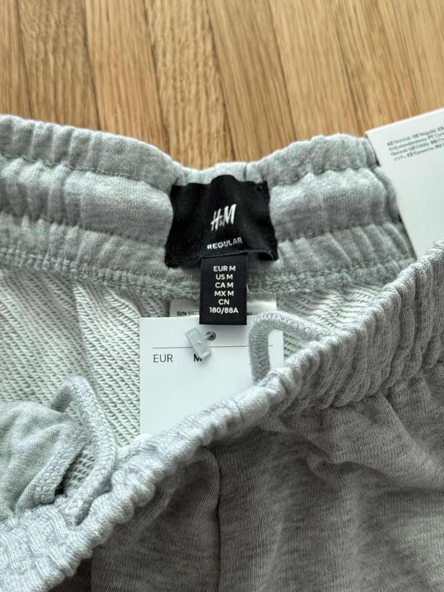 H&M Pantaloni: Lot de 3 shorts H&M – Nuovo e nell'imballaggio originale da Monthey venduto da sen_6ckr 2