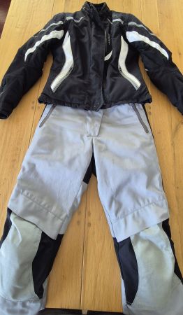 Motorradbekleidung Hose + Jacke HELD (Damen)