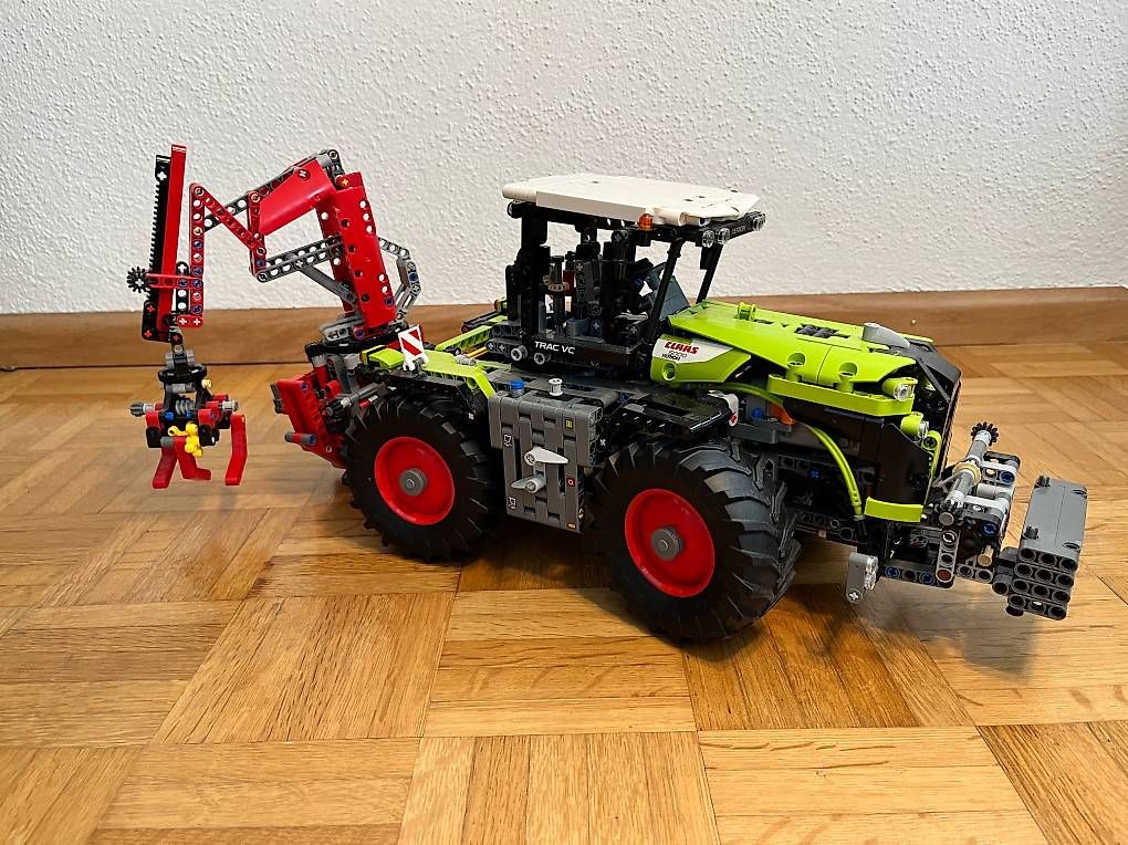 Kit di costruzioni: Lego Technic Claas Xerion 5000 – Usato da Bassersdorf venduto da Anp7902