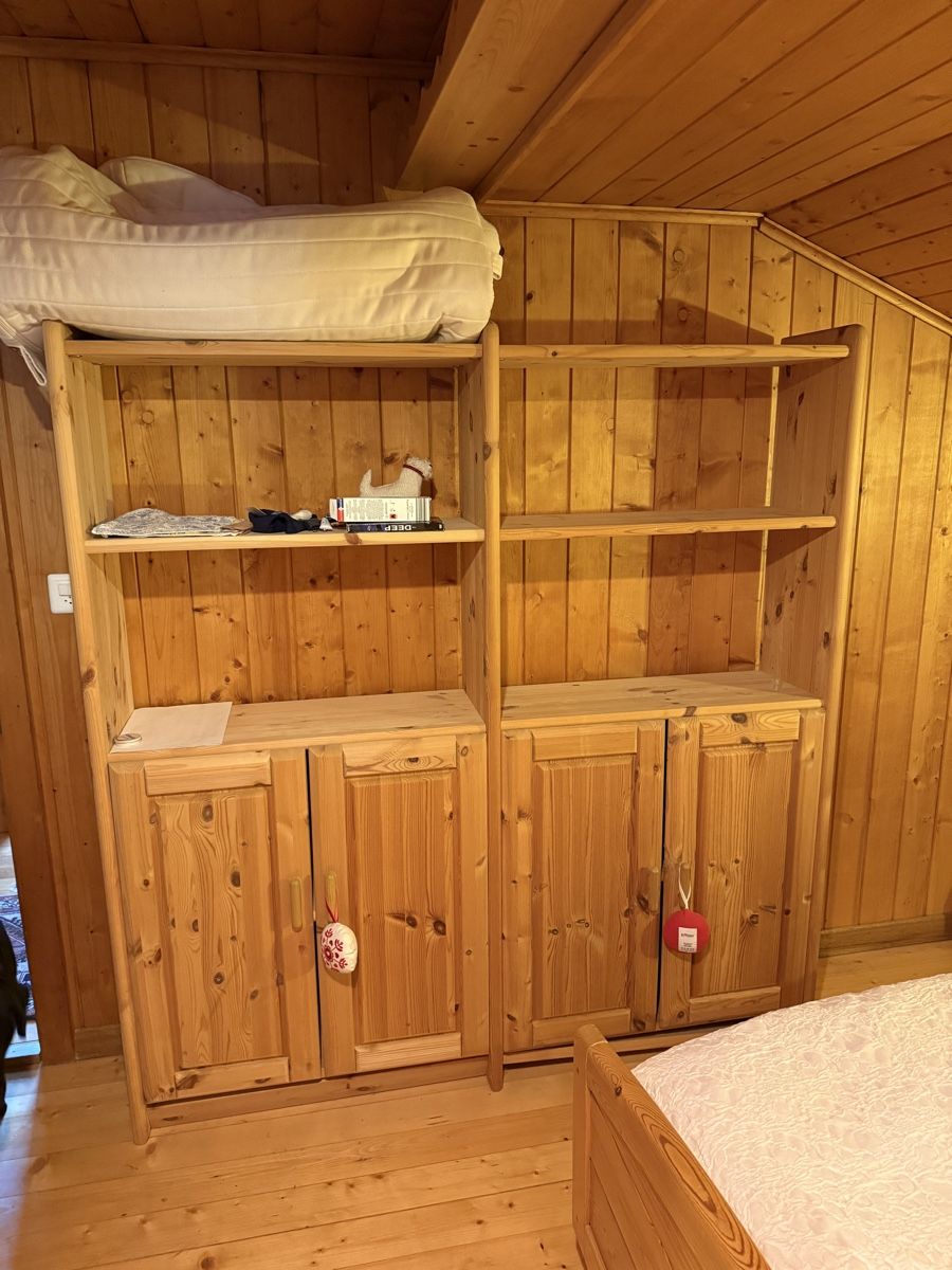 Regale: 2 Étagères en pin de bonne qualité – Gebraucht aus Clarens von Gabi0062