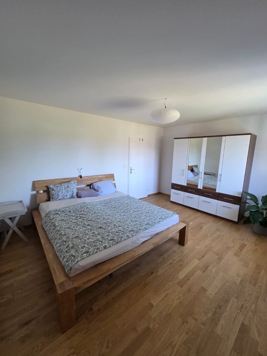 Letti: Vollholz Bett 180x200 – Usato da Bülach venduto da Mellinchen30 2