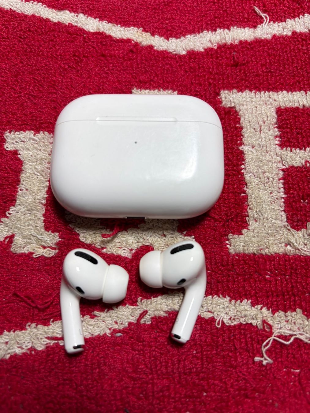 Apple Kopfhörer: Apple AirPods Pro 1.Gen. mit Ladecase – Gebraucht aus Uetendorf von Superaebi 3