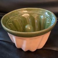 Gugelhupfform, Vintage Keramik, Grün