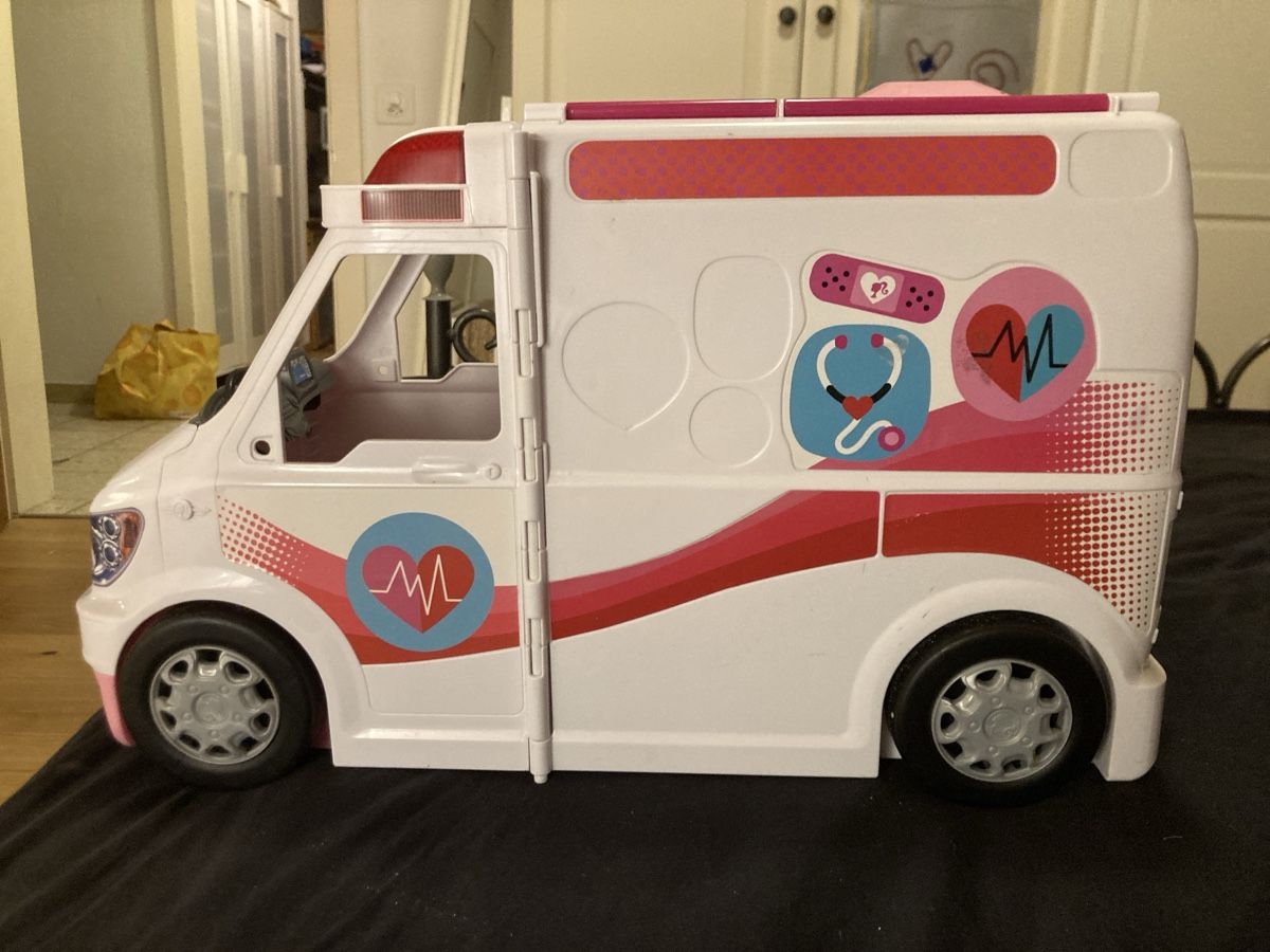 Puppen: Krankenauto Barbie ab 1.- – Gebraucht aus Effingen von Schwarzefina 1