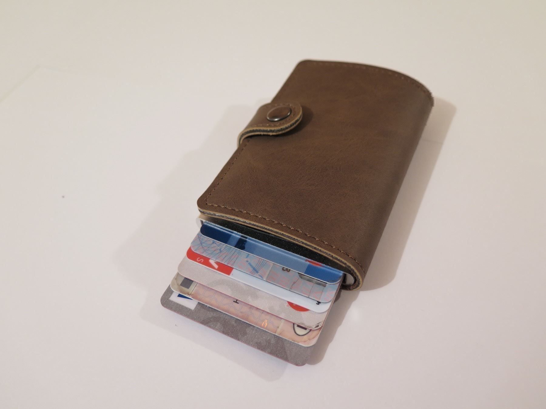 Brieftaschen: Kreditkarten RFID-Schutz/ Card Wallet L – Neu und originalverpackt aus Mollis von t-shop 8