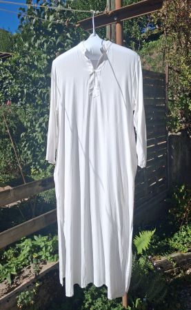 Weisse Tunika aus Baumwolle,Gr M, mit Hose