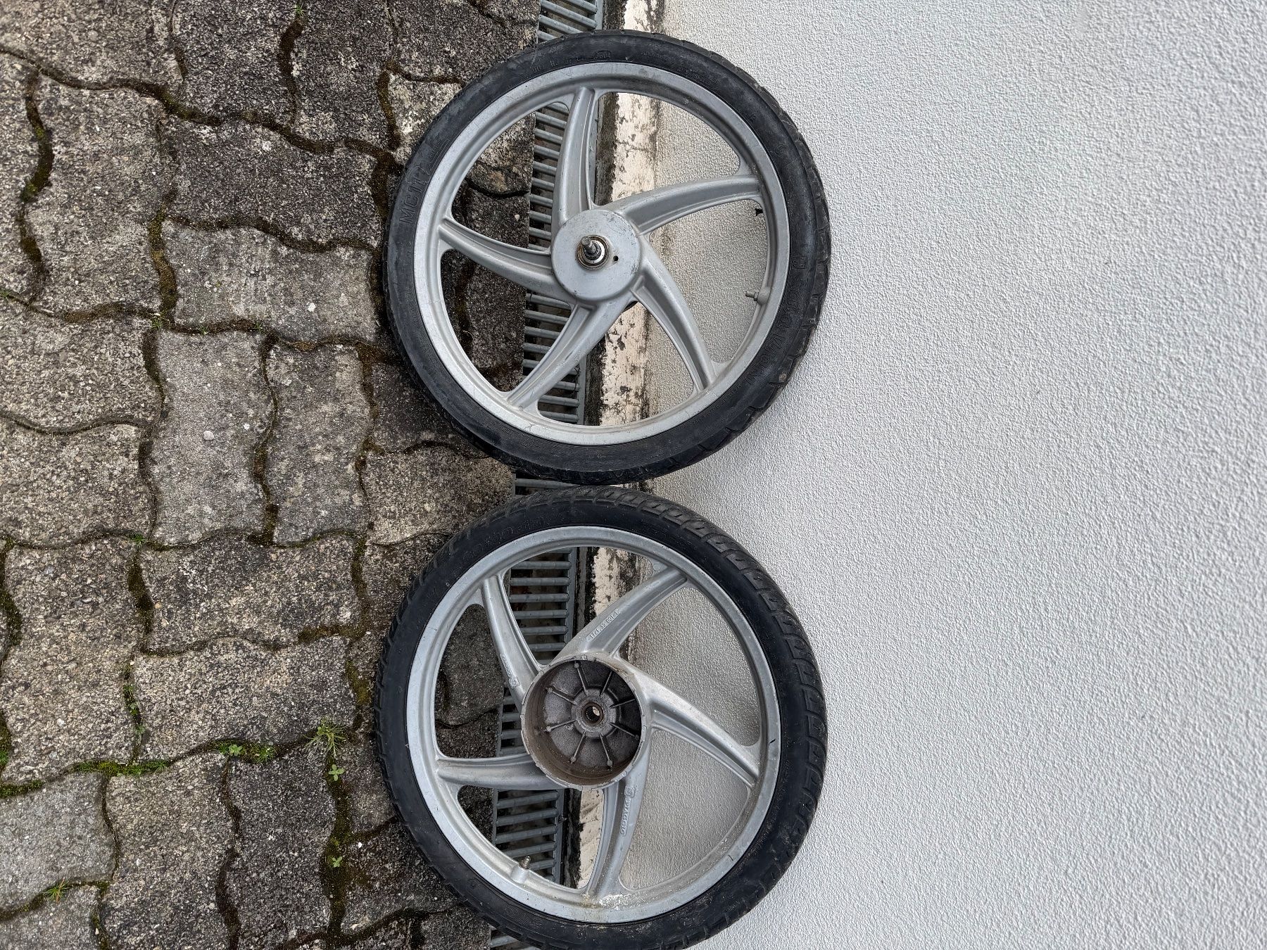 Piaggio Parti ricambio per ciclomotori: Piaggio Felgen Banane – Usato da Kaiserstuhl AG venduto da Natalinka