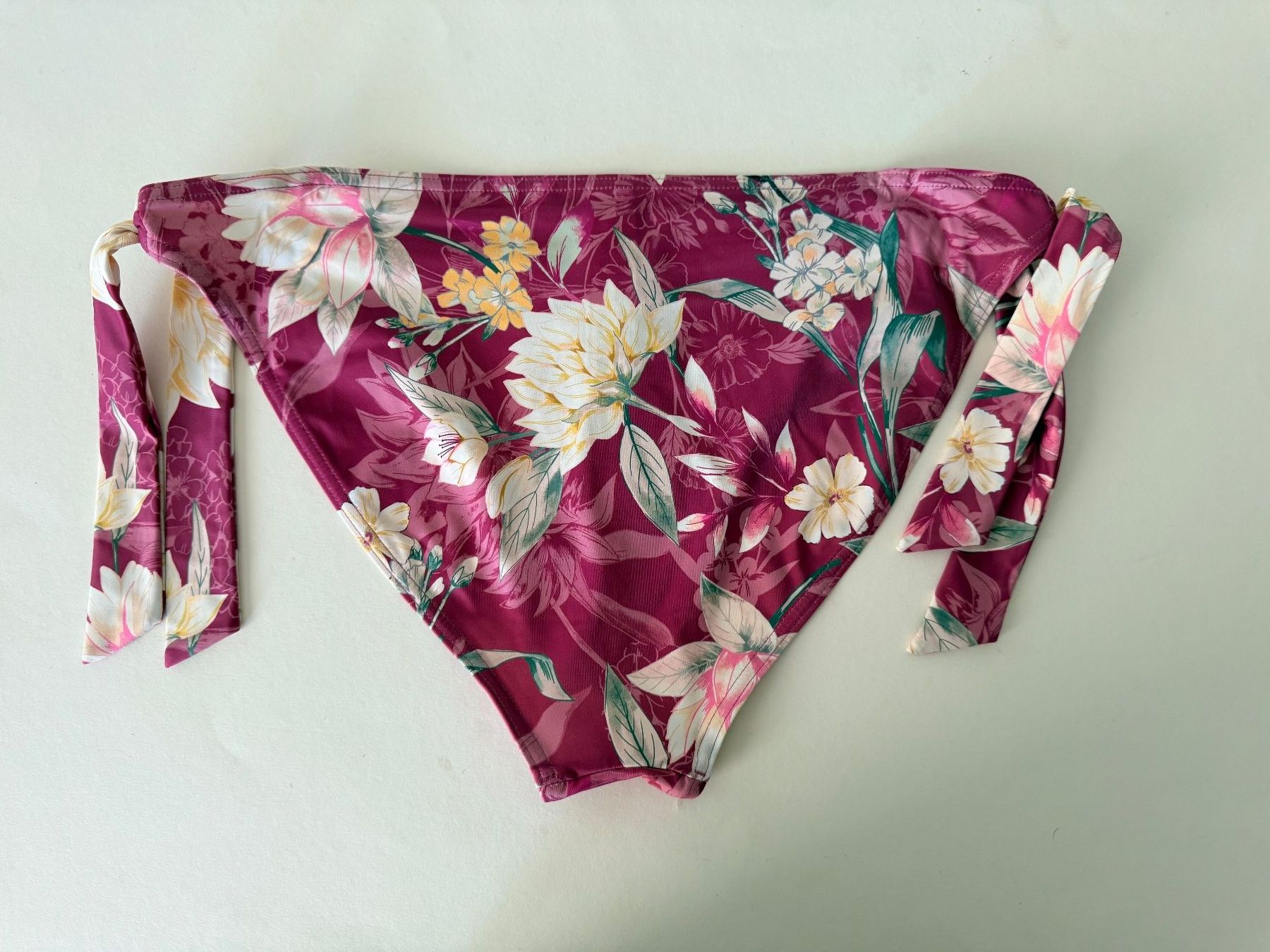 Triumph Costumi da bagno & Bikini: TRIUMPH, Bikini Tai BOTANICAL LEAF, Grösse 42, Rosa/Blumen – Nuovo e nell'imballaggio originale da Rudolfstetten venduto da gst_g7xl 2