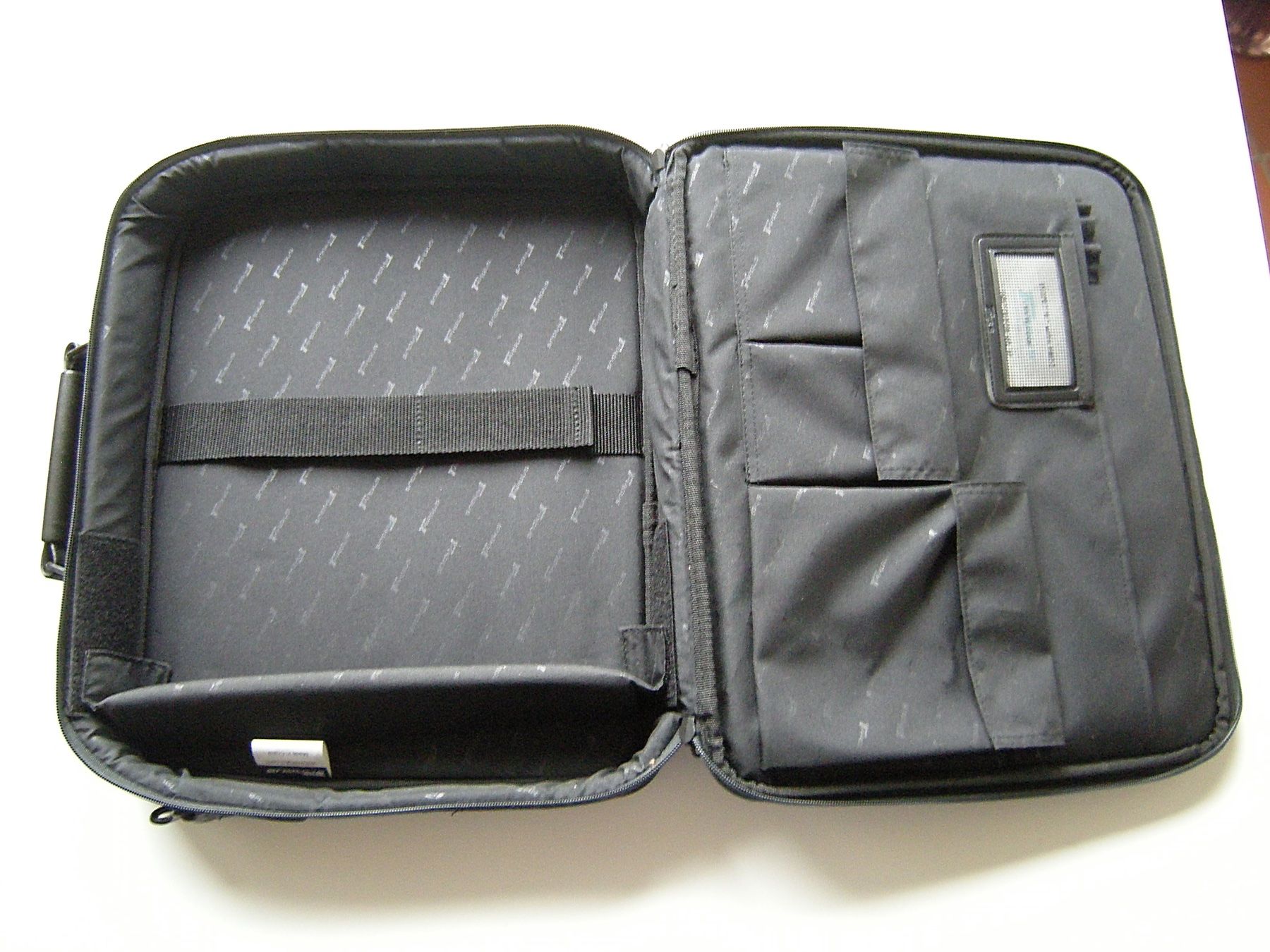 Targus Borse: LAPTOP-TASCHE – Nuovo (secondo la descrizione) da Basel venduto da Ceebee62 2