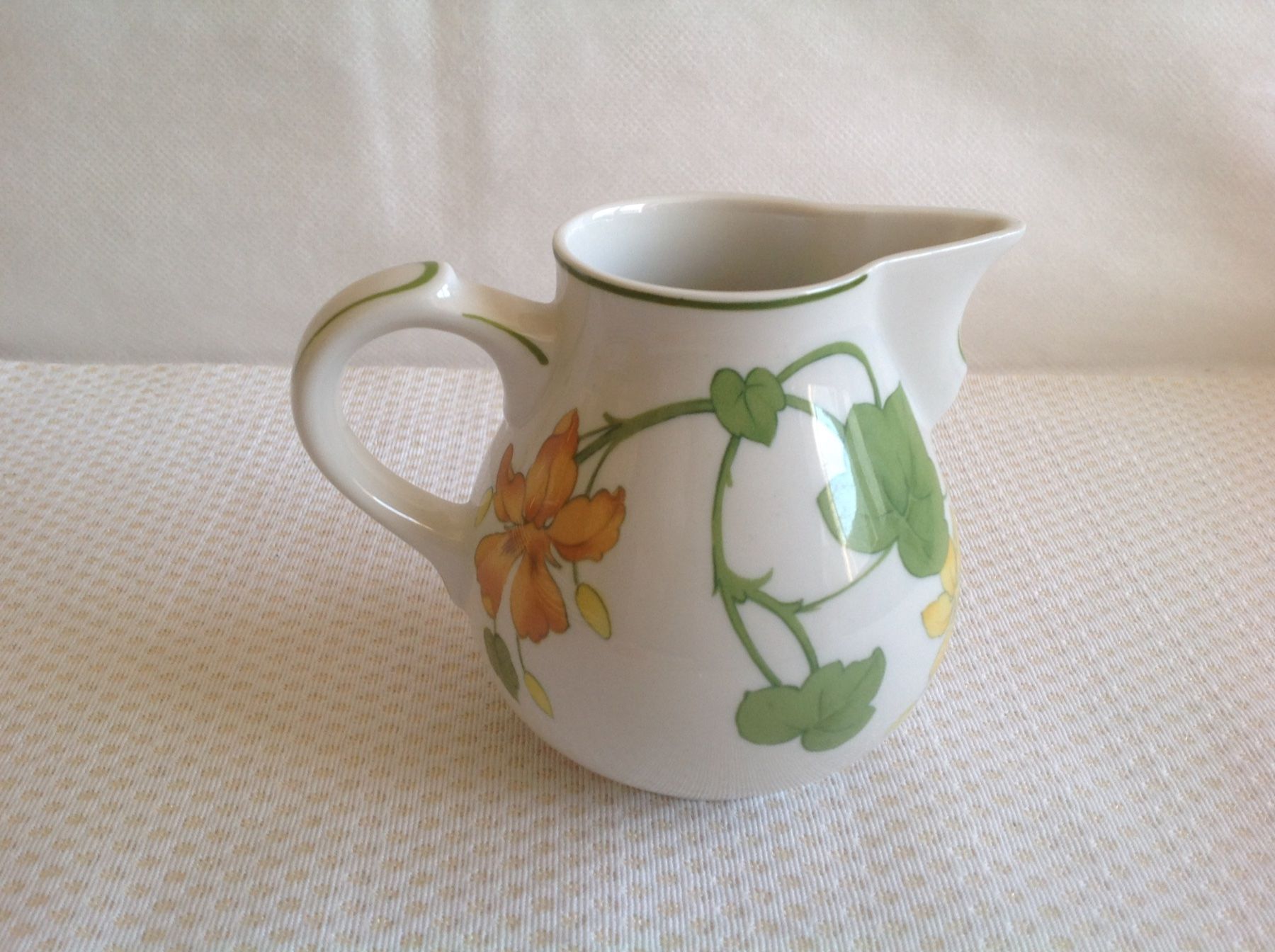 Villeroy & Boch Tazze: Villeroy & Boch - Geranium - crémier – Usato da Sion venduto da accroshoes