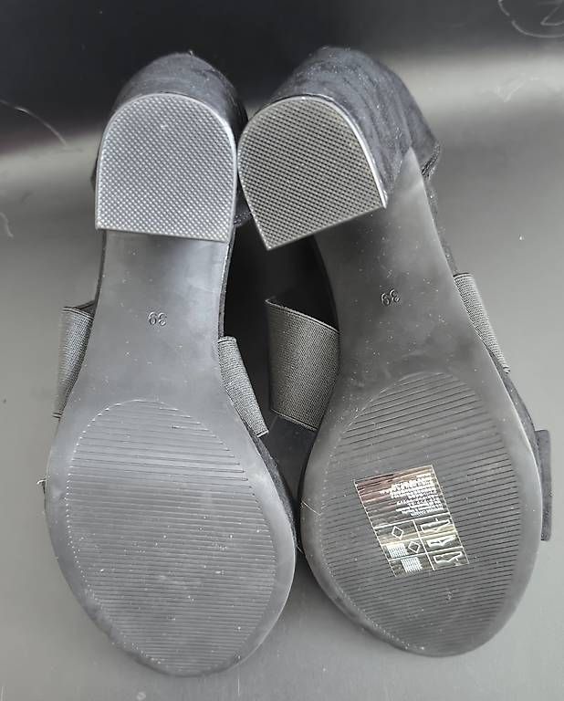 Damenschuhe: H&M Sandaletten Schwarz mit Absatz | Gr. 39 – Gebraucht aus Pully von vir_58dk 3
