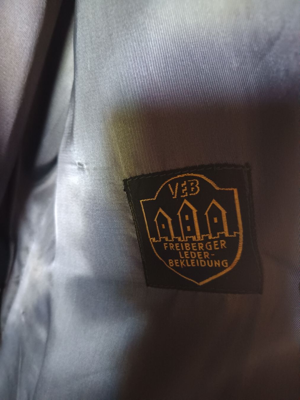 Cappotti: Echt Leder Mantel DDR Stasi Offizier – Usato da Balterswil venduto da jean0502 2