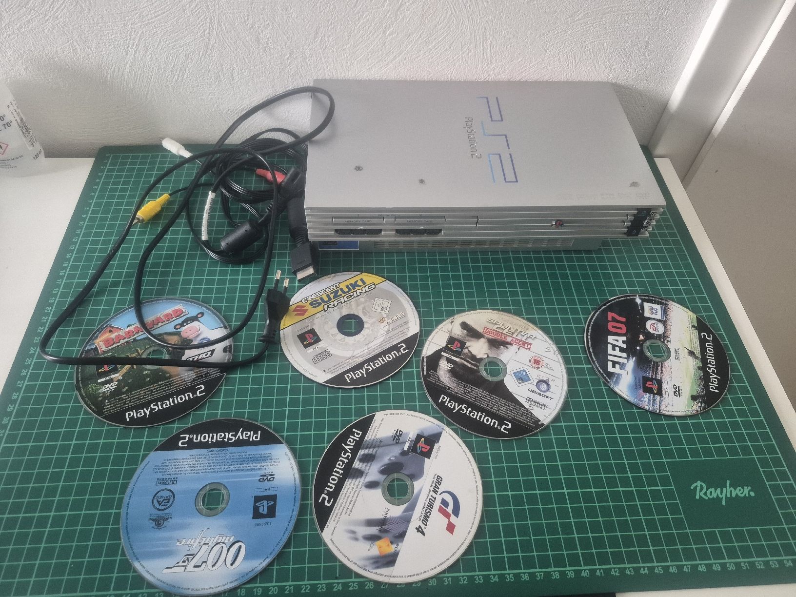 Sony Console: Playstation 2 Console with 7 Games used PS2 – Usato da Meyrin venduto da Retro-GZ 1
