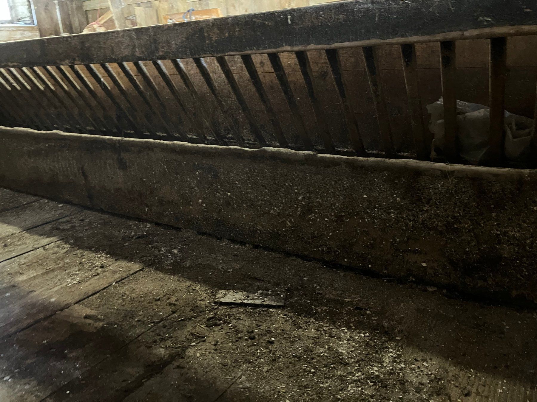 Articoli in legno: Krippe für Schafe Holz – Usato da Pfäffikon ZH venduto da Einarrolf 1