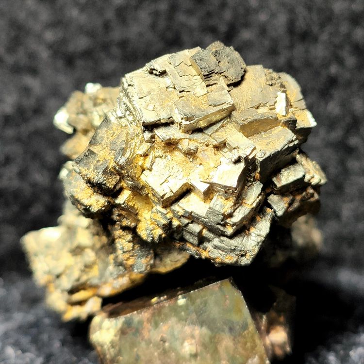 GOLDENER PYRIT, Besondere Kristallisation, NATÜRLICH (Nuovo (secondo la ...