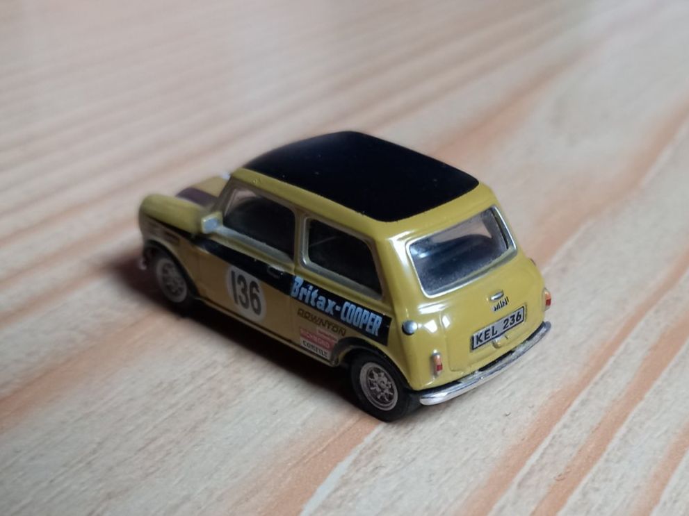 Cooper Modellini d'auto: Mini Cooper Sammelstück – Usato da Einsiedeln venduto da David.11 1