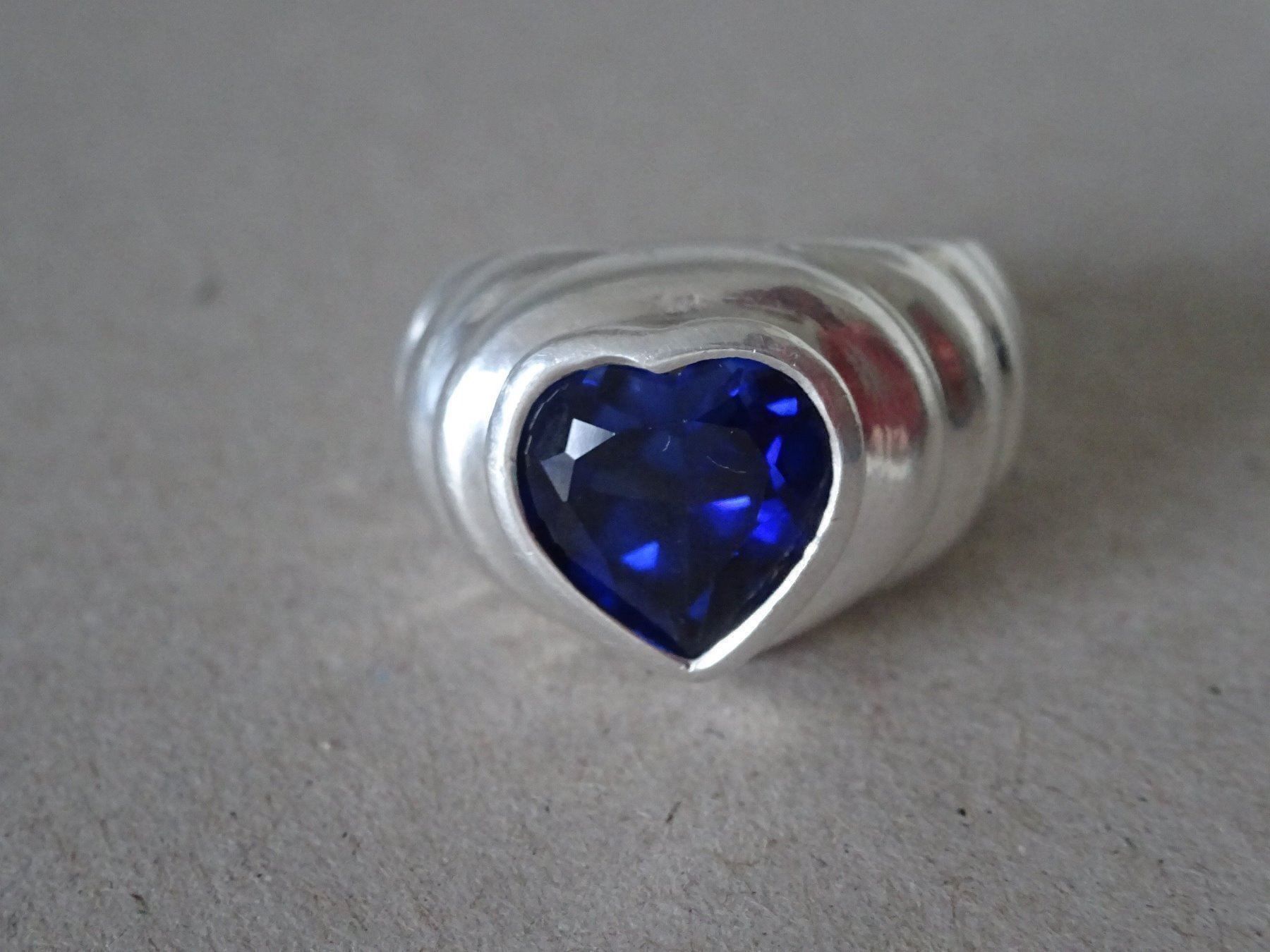 Bagues: Herz  Ring / 925 Silber Gr.56 – D'occasion à Esslingen par eintagammeer 1