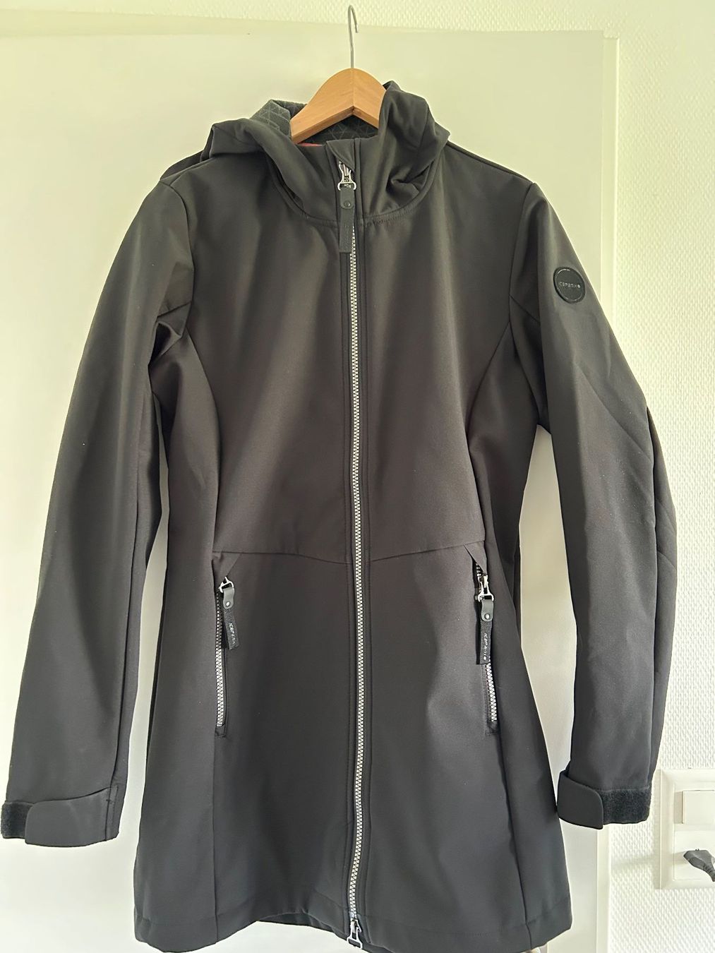 Icepeak Vestes: Schwarze neue Softshell  IcePeak Jacke, 3/4, G.36 – Neuf (Voir description) à Feuerthalen par Anna_Swift
