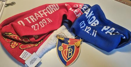 Fanschal Basel Manchester Untited 2011 + Wimpel