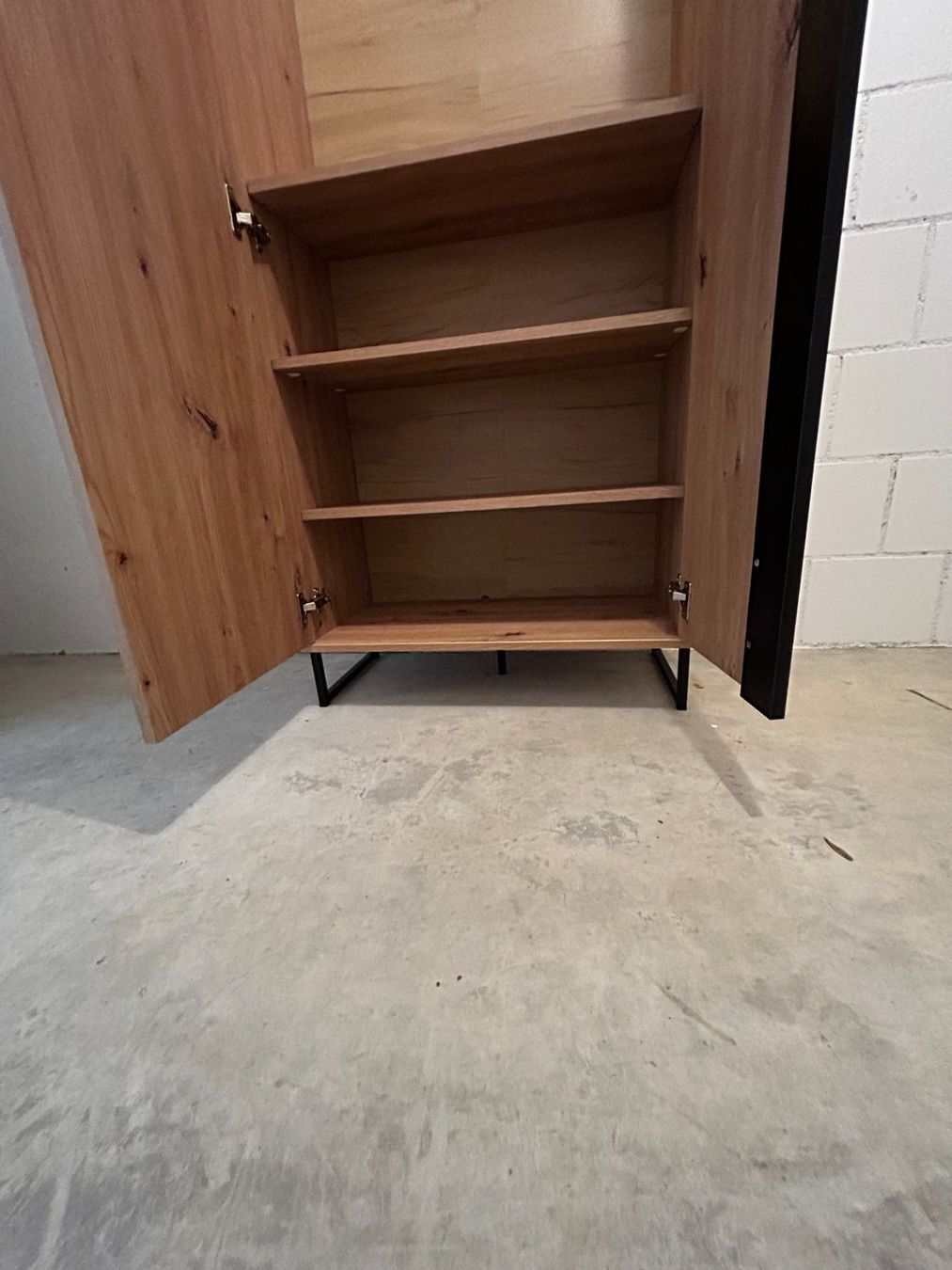 Schränke: Garderoben-Schrank – Gebraucht aus Luzern von jan_rkj6 3