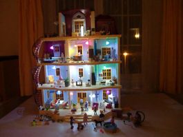 Playmobil Haus - Villa / +Etage /Einrichtung /Garten / LICHT